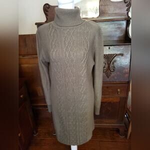 A COMO black large cowl neck sweater in‎ nice gray color